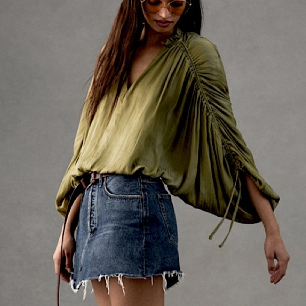 Loft silky Olive Green Ruched Blouse size  oversized medium fits med-Xl NWOT